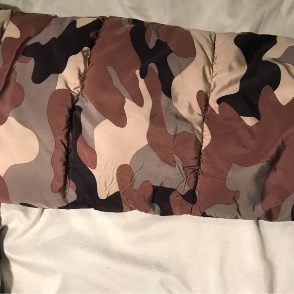 Forever 21 Forest-Camo print Puffer Coat WOMENS Lrg - Picture 6 of 9